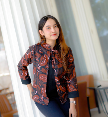 Atasan Katun Sayap Garuda Atasan Katun Sayap Garuda